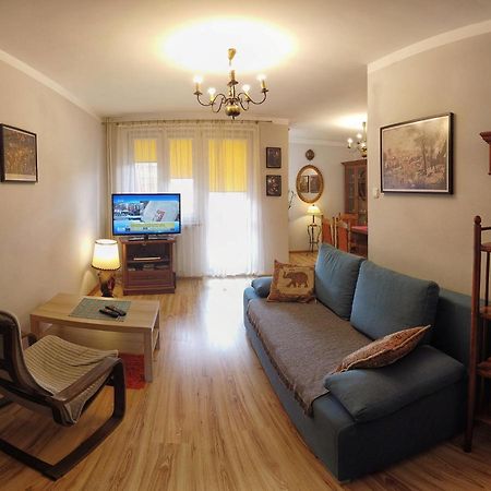 Cozy Apartment In Tarnow Bagian luar foto