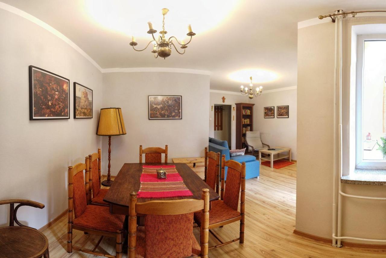 Cozy Apartment In Tarnow Bagian luar foto